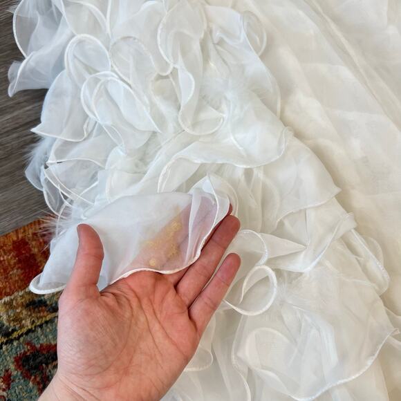 Mac Duggal Couture White High-Low Beaded Ruffle Feathers Prom Dress Gown (Sz 4) - Picture 7 of 16